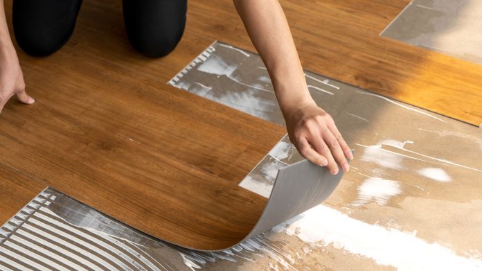 remove vinyl flooring